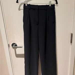 Aritzia Black Effortless Pants (short)